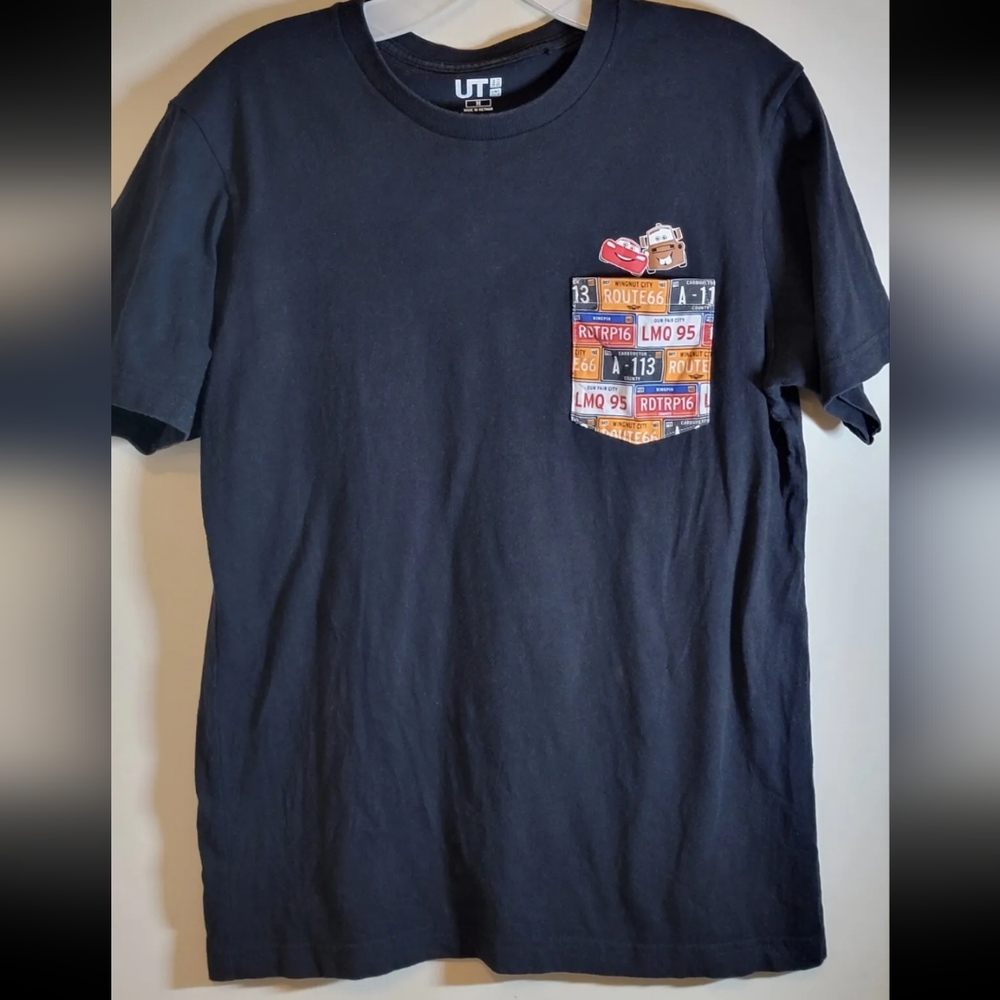 UT Uniqlo Disney Pixar "CARS" Shirt Size M